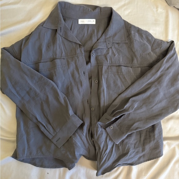 Zara Tops - Zara button up